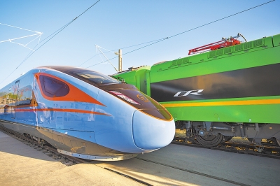 复兴号上新,绿巨人蓝暖男入列,网友感叹:满