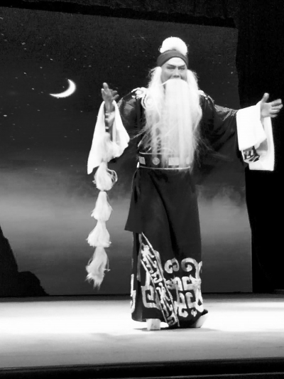 豫剧名家颜永江多为基层培养优秀演员