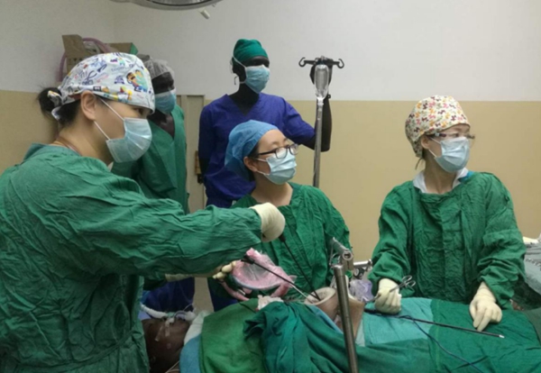 【最美中非故事】南苏丹医院里的一张中国医