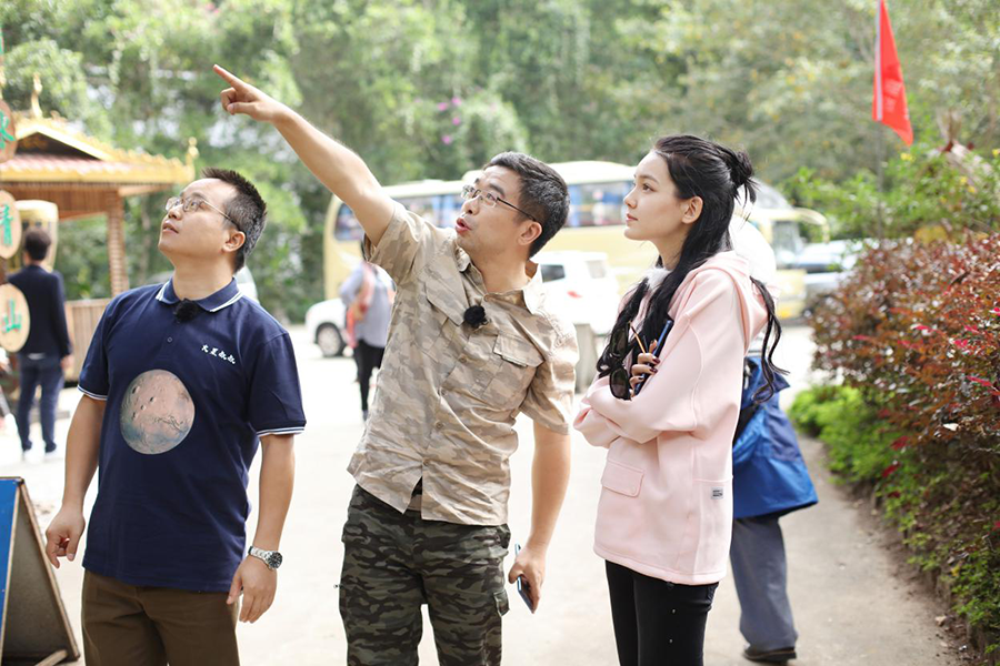 健领衔温暖式美学综艺《小镇故事》获广电总局