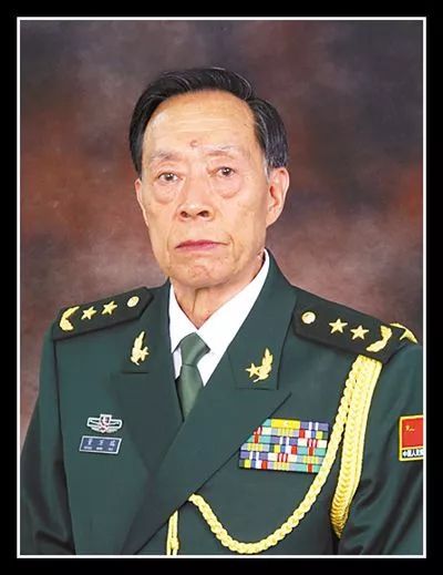 二十年后董万瑞将军因病医治无效在南京逝世亿万网民依然眼含热泪以无