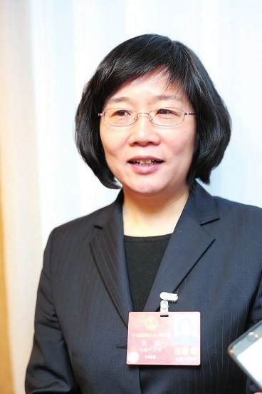 人大代表与学生家长连线 探讨中小学生推迟上学问题