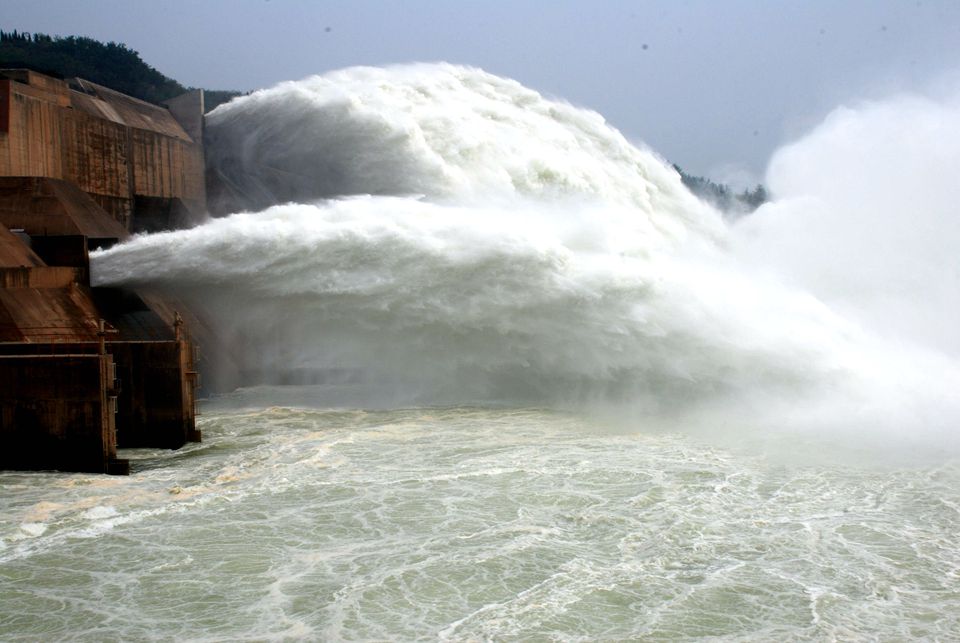 2018年小浪底洪水调度调水正式开启