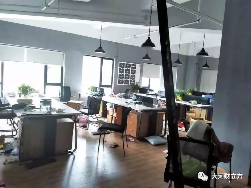苹果装饰老总_沈阳点石装饰老总图片(2)