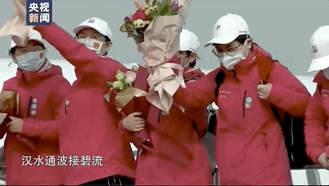 #民用航空#太好哭了！这76天的隔“空”对话，“违规”却感人