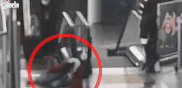 「」为救人敢摘下口罩做人工呼吸？她的“轻描淡写”感动无数网友...