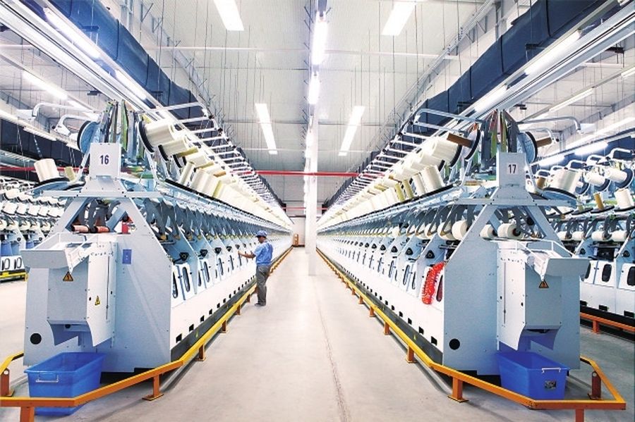 尼龙66工业丝,帘子布生产基地(本栏图片均为河南日报资料图片)