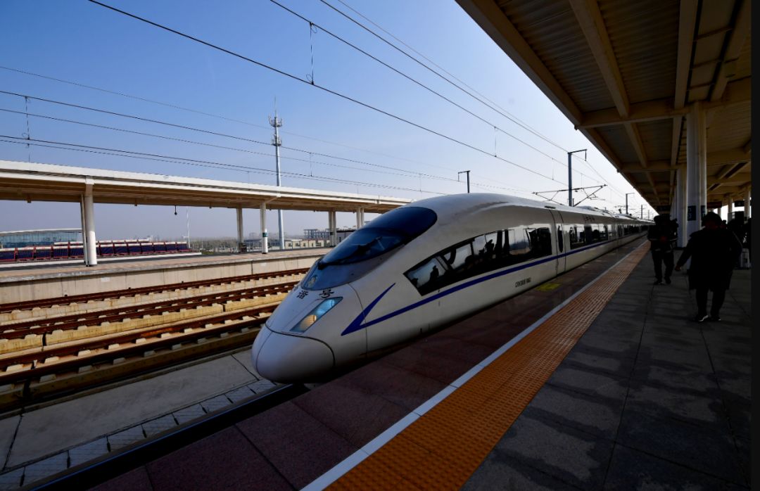 运行区段调整为杭州～包头;阿克苏～杭州k596/3k594/5次运行区段调整