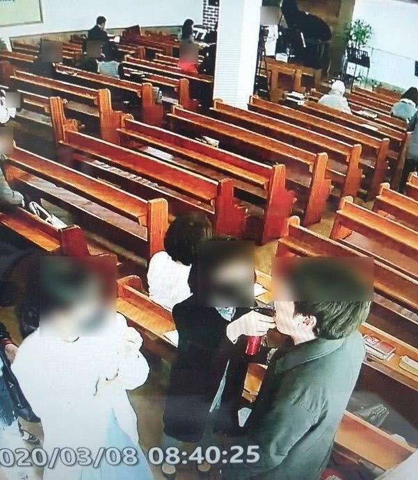 【】韩国一教会用喷壶轮流给教徒嘴里消毒 48人确诊