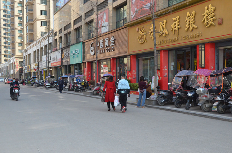 []商城县：春来“疫”散复工忙