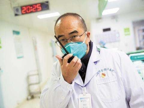 『』身患绝症，金银潭院长坚持为他们送机！脚步看哭了…