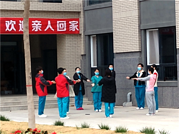 「」“幸福村”为英雄奉上“头塘鱼”