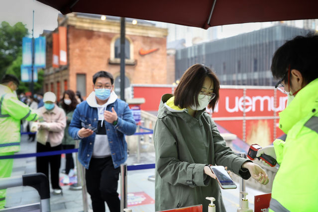 「楚河汉街」武汉标志性步行街楚河汉街恢复营业