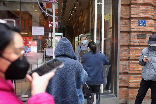 「楚河汉街」武汉标志性步行街楚河汉街恢复营业