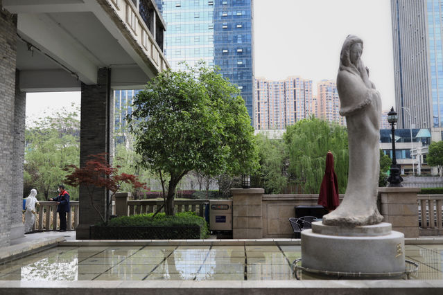 「楚河汉街」武汉标志性步行街楚河汉街恢复营业