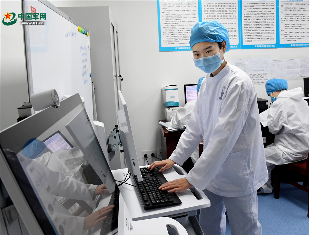 #刘思彤#刘思彤：武汉一线最年轻的士兵护士