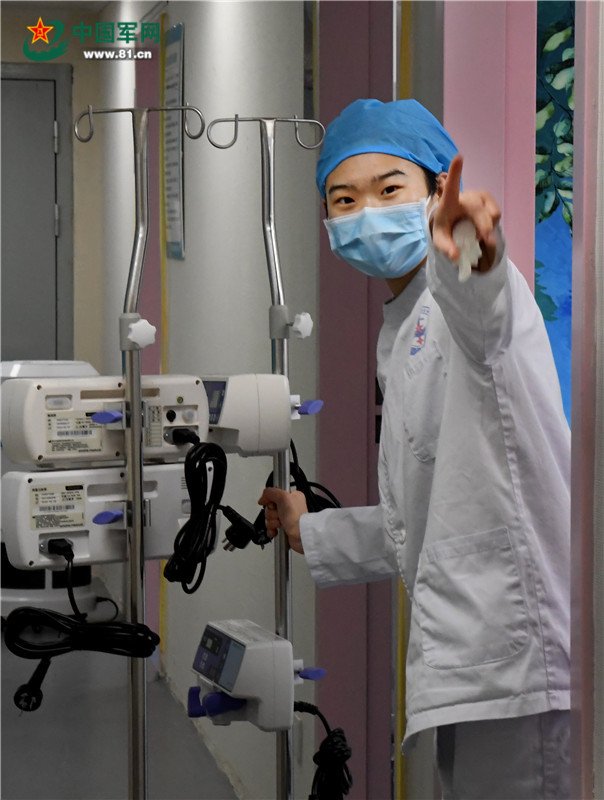 #刘思彤#刘思彤：武汉一线最年轻的士兵护士