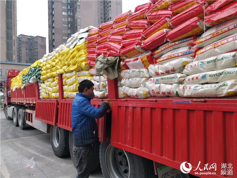 「大米」武汉“米袋子”充足吗？记者实探：粮食热销供应充足