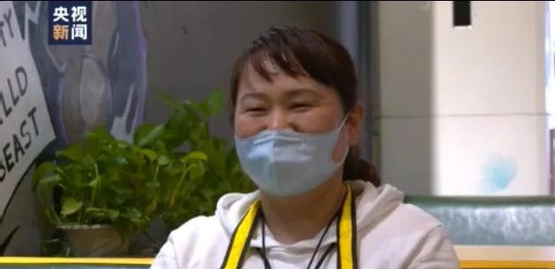 【】武汉“解封”倒计时，可这家烤串店老板却想关门休息