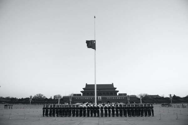 时政■这次清明志哀不寻常？专家：让追思更显肃穆