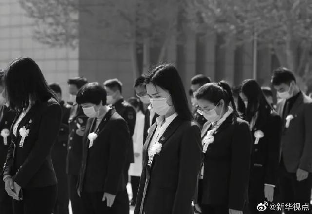 『』世人鸣笛千万，你们听到了吗？