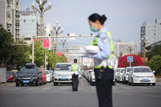 「时政」这一刻，举国悼念，永远铭记！