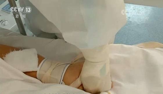 『健康』【一线抗疫群英谱】李宾宾：在ICU里 我就是患者的依靠