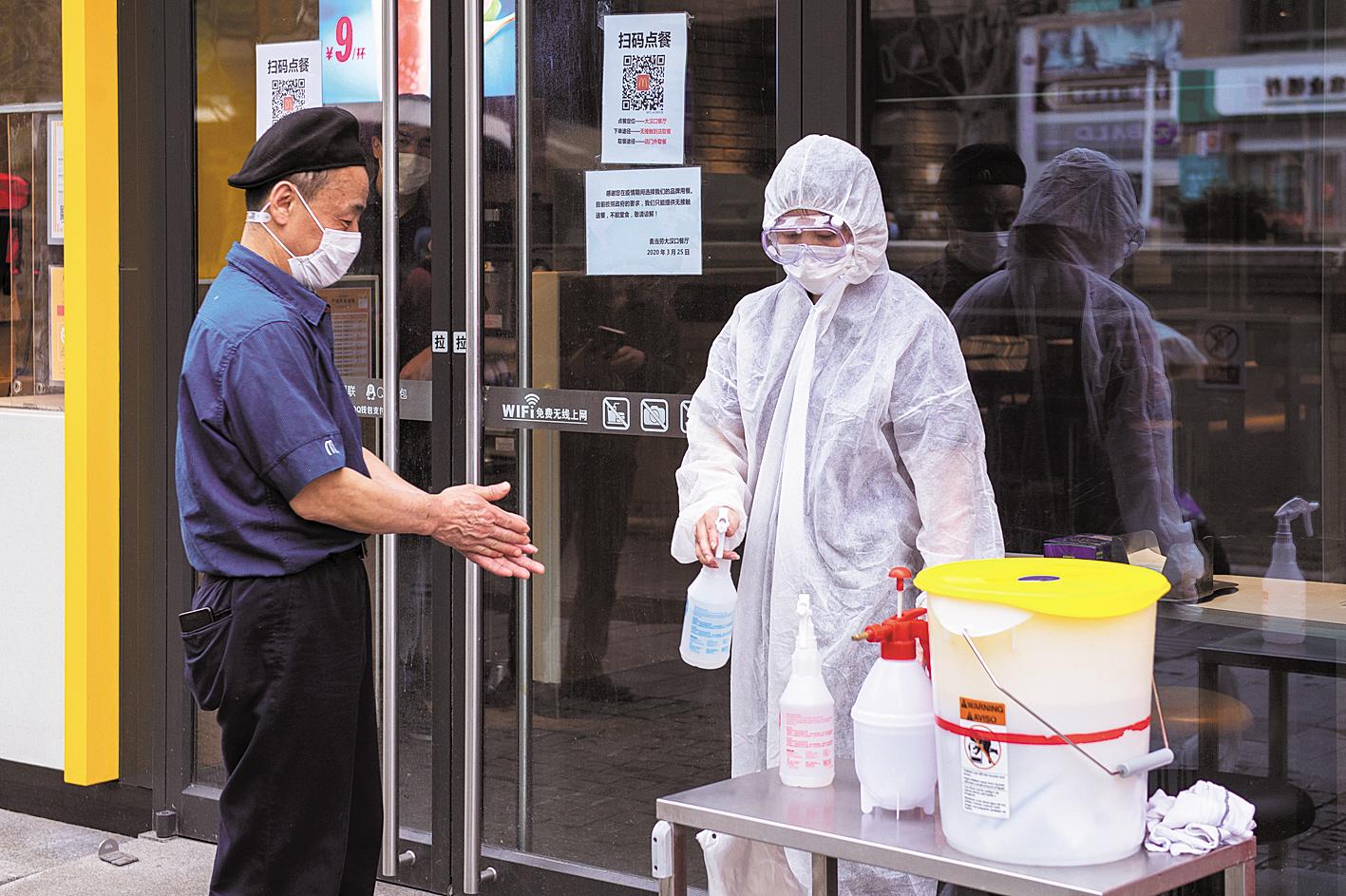 [疫情]记者探访江城多个社区，社区工作者表示——一刻不松劲，持续加强小区防控