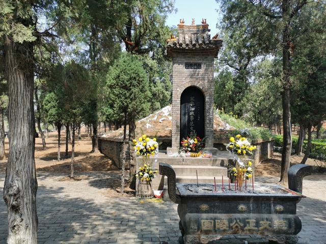 [范仲淹]宁鸣而死，不默而生！官场“刺头”怼太后怼皇帝怼宰相丨访墓记·范仲淹