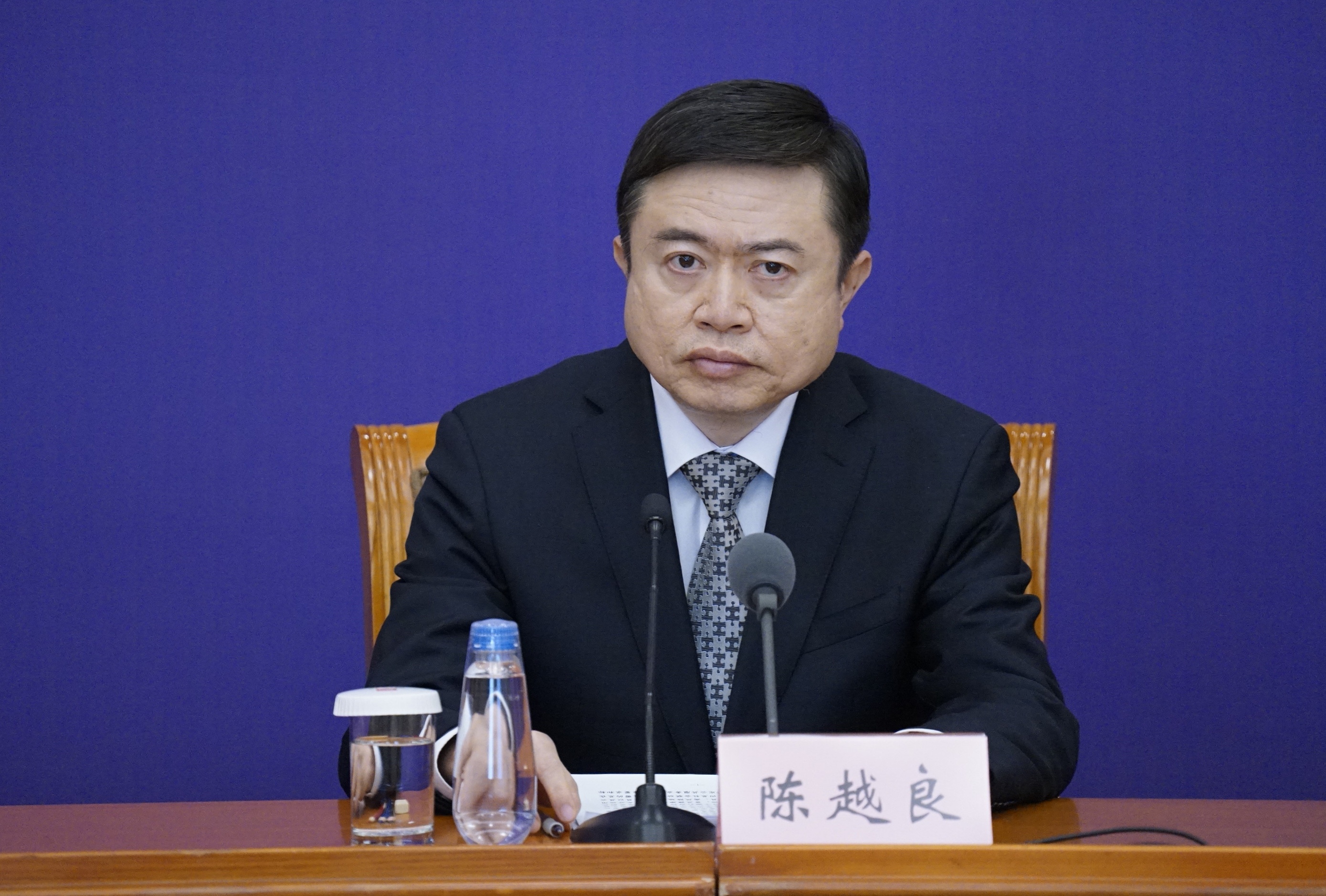 『时政』民政部谈新冠肺炎康复患者回社区：不能另眼相待