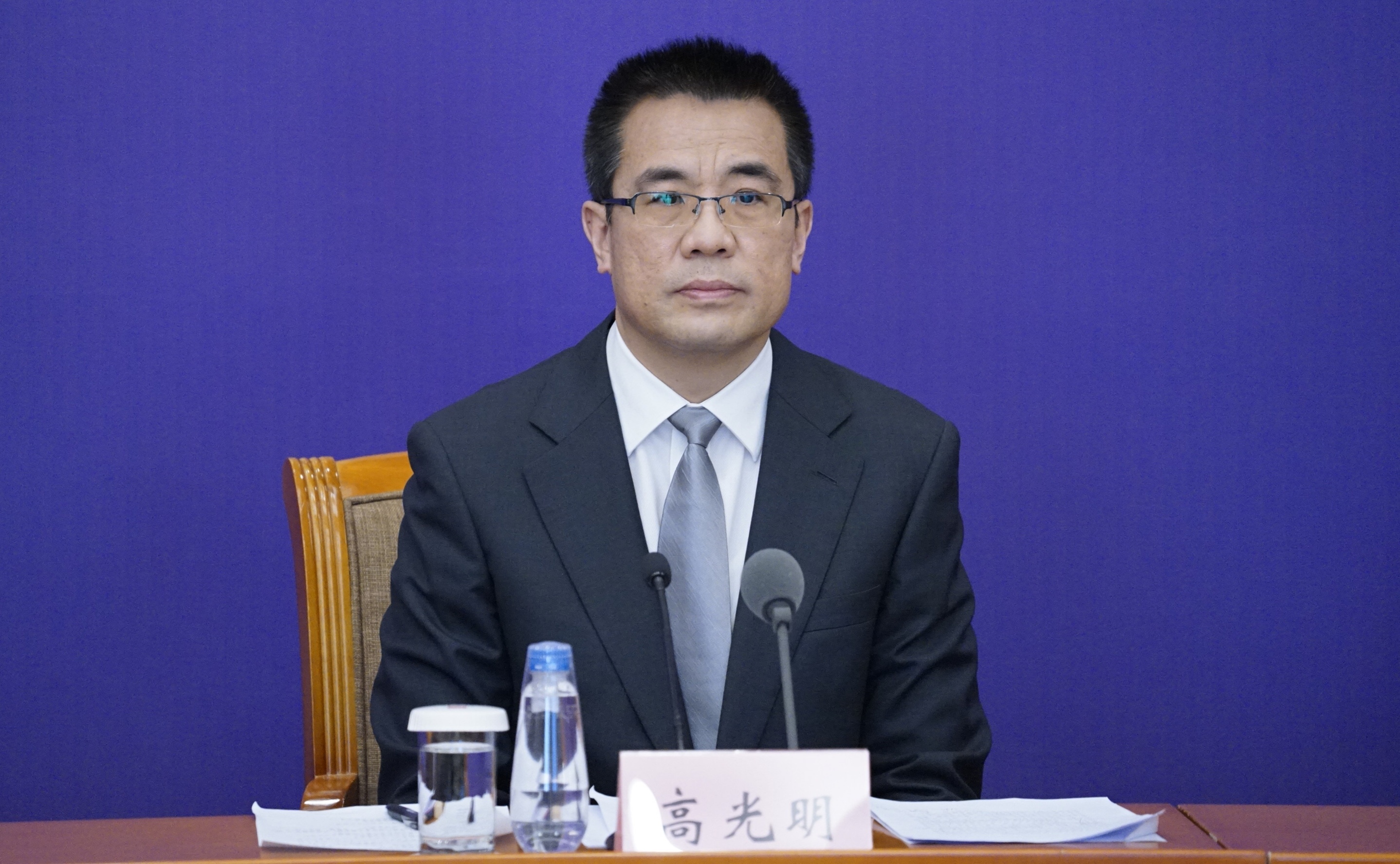 【时政】武汉解封后社区疫情防控怎么做？国家卫生健康委回应