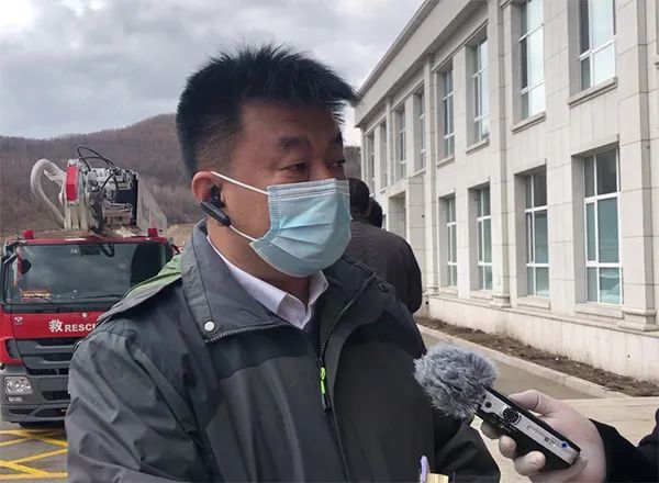 『』隔离刚结束，他们再写请战书！