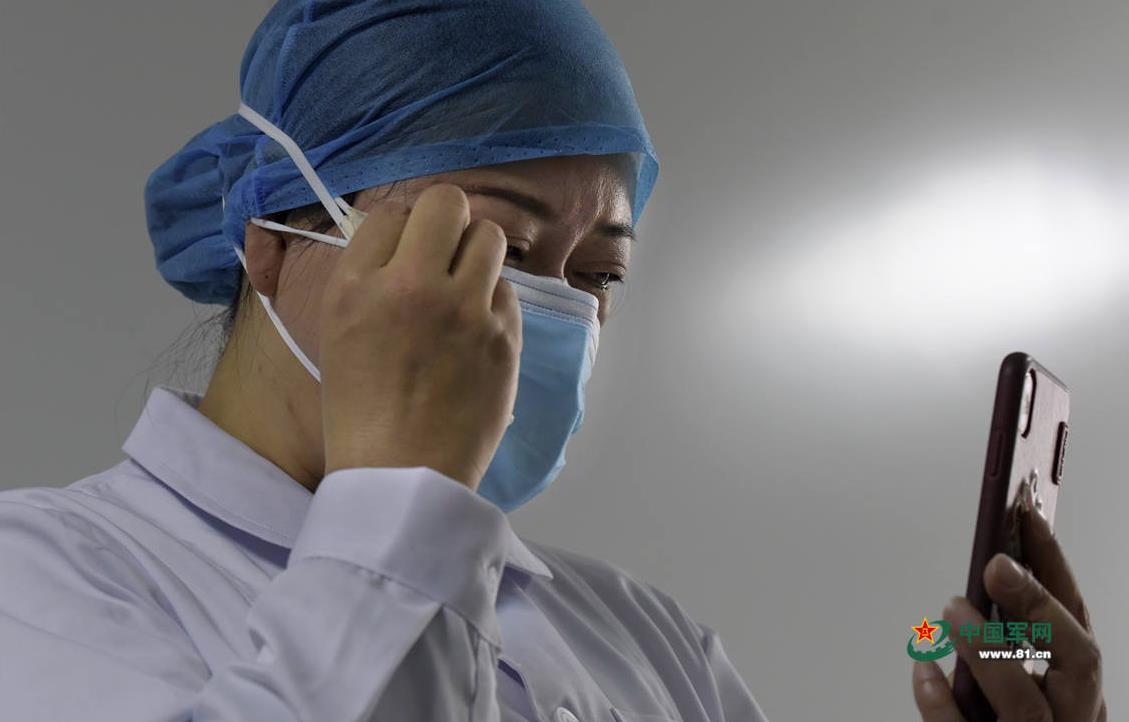 『』重温人民军队战“疫”的难忘时刻