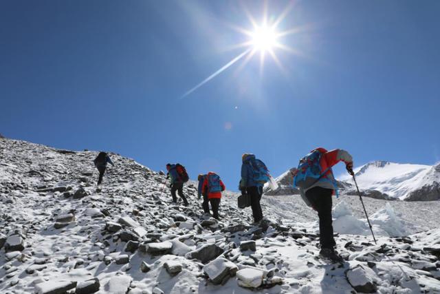 【中国移动】5G上珠峰 有速度更有高度！