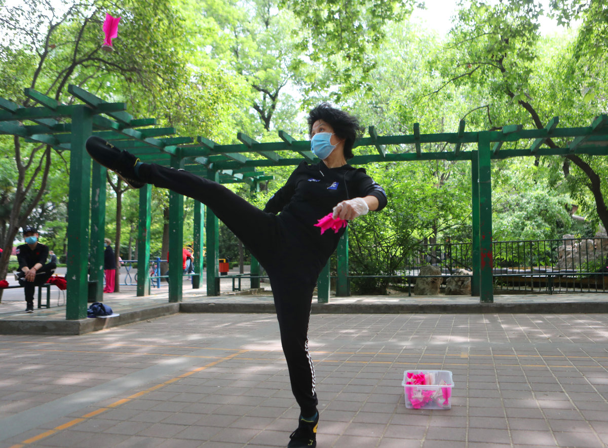 春日暖阳下的矫健身姿