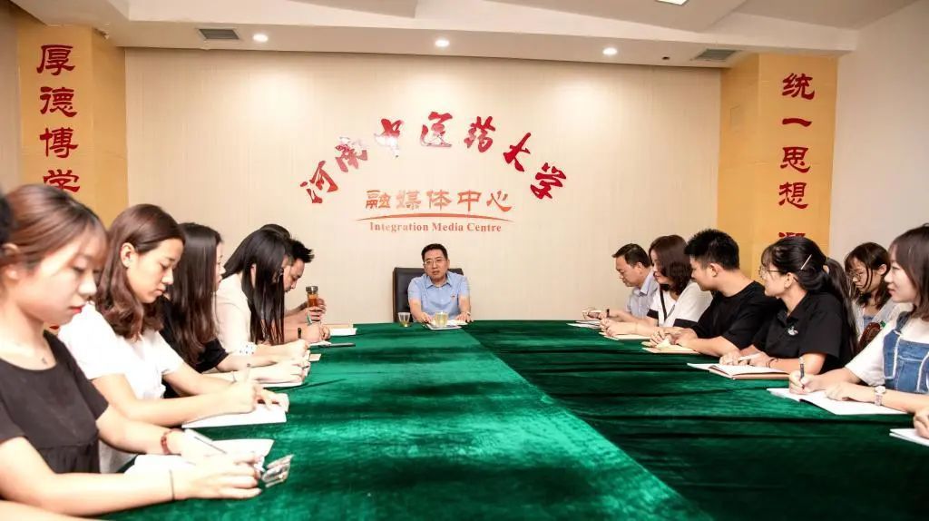 真赞，省十佳校媒！