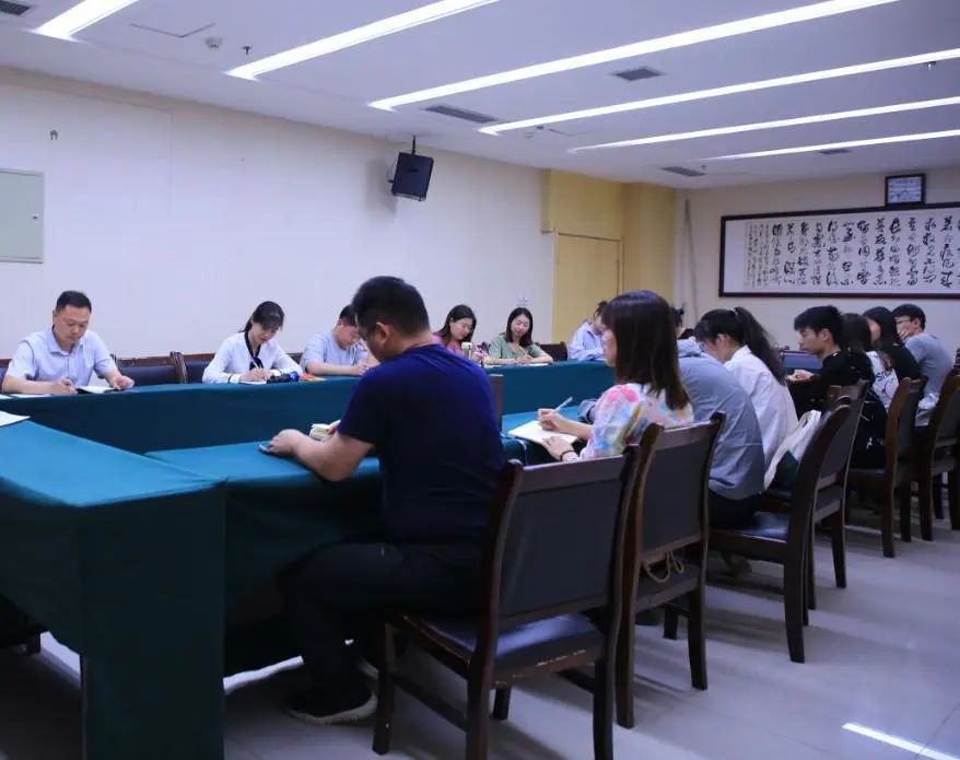 真赞，省十佳校媒！