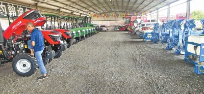 三农百名记者进百村丨“中不溜儿”村不“随大溜儿”了