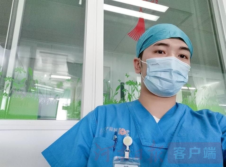 男护士护士不再是专属女性的职业，咱男生干起来照样行！