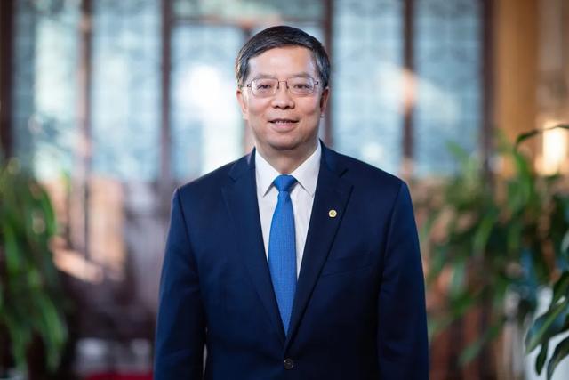 清华|邱勇校长致2020年高考考生的邀请信 | 自强奋进的清华欢迎你