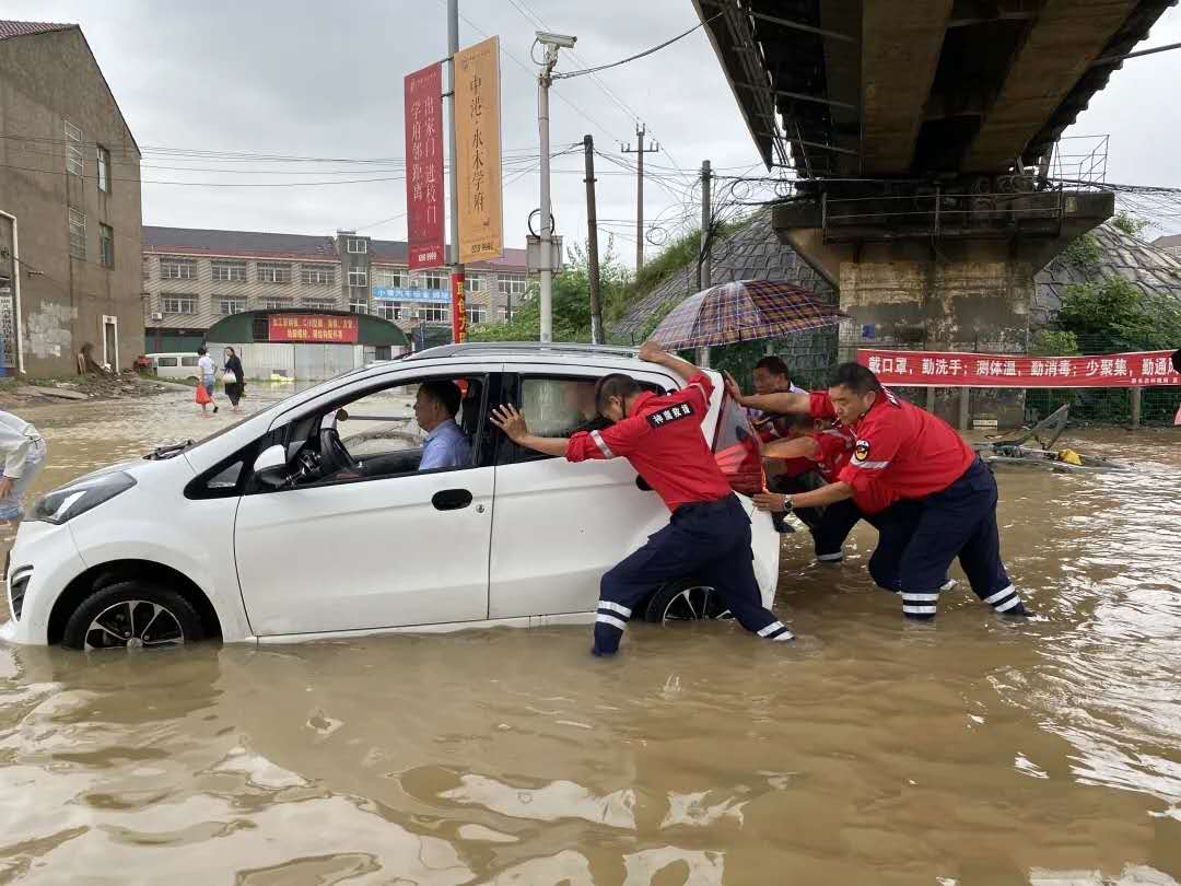 湖北洪水|洛阳市神鹰救援队赶赴江西等地抗洪救灾