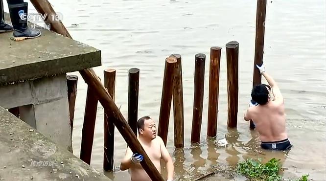 焦点访谈|焦点访谈：救援、抢险、留守巡查……这群人一直在奋战