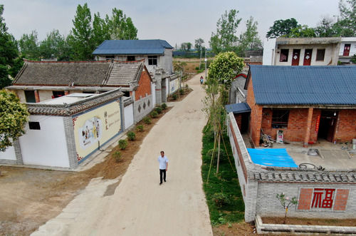 李健|央媒看河南｜“脱贫头雁”独臂撑起“V”型人生