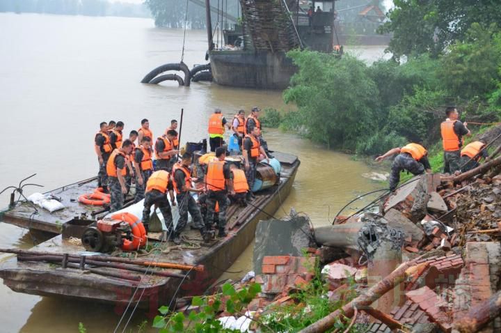 固始|为了群众生命财产安全，他们在固始打响了“新台子”保卫战