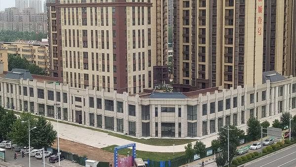 房屋验收|郑州一小区延期交房近8个月，业主子女入学难 开发商：正和学校协调