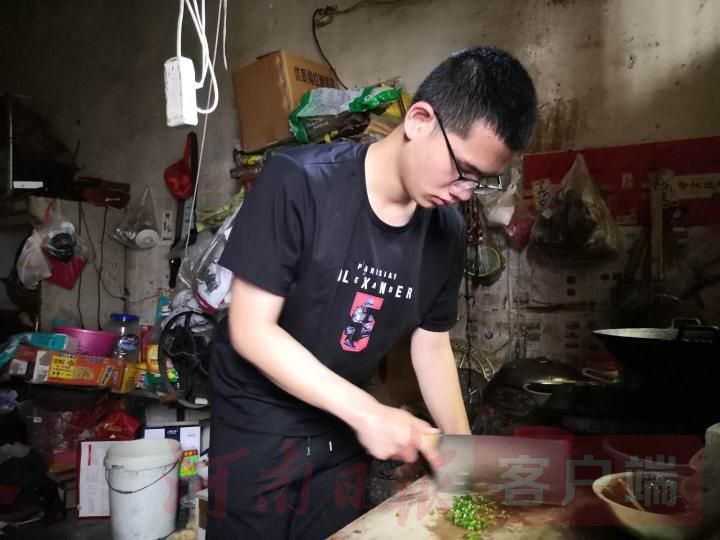 淅川|超河南一本线122分 淅川“蹭网学霸”仍有遗憾