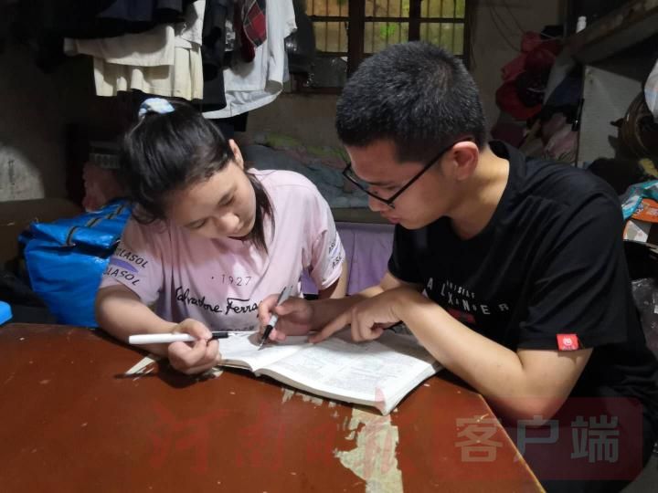 淅川|超河南一本线122分 淅川“蹭网学霸”仍有遗憾