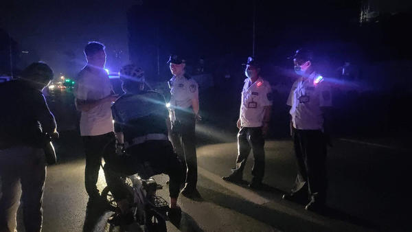 |定位里程不一 代驾与客户深夜起争执