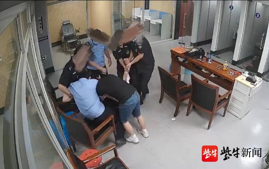 法制|醉酒后派出所内撒泼 女子咬伤民警被刑拘