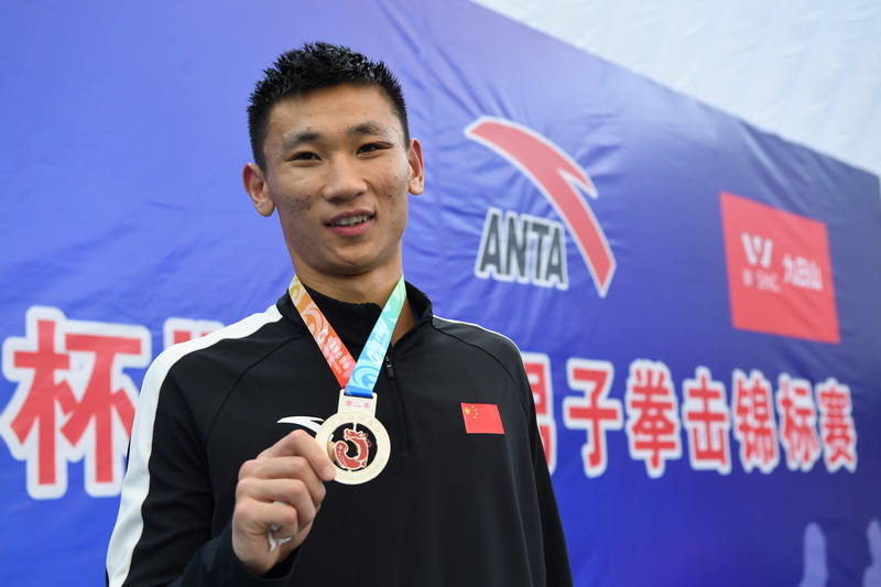 拳击|男子拳击全锦赛洛阳落幕 河南拳手拿奖牌长经验